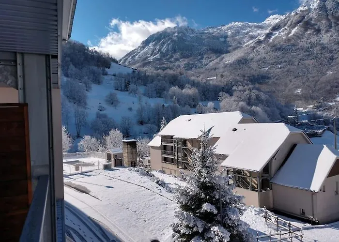 Grand Balcon Pyrzen شقة لوز سانت سوفير